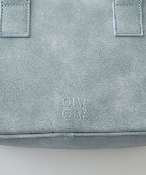 OLIVE des OLIVE(オリーブデオリーブ)の「エンボスロゴボストン(ショルダーバッグ・レディース・アイボリー/サックスブルー/ブラウン・FREE)」の19枚目の写真