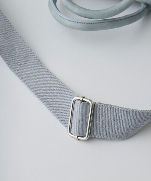 OLIVE des OLIVE(オリーブデオリーブ)の「エンボスロゴボストン(ショルダーバッグ・レディース・アイボリー/サックスブルー/ブラウン・FREE)」の21枚目の写真