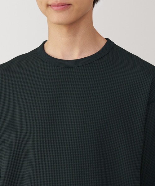 無印良品(ムジルシリョウヒン)の「紳士 UVカット乾きやすいワッフルクルーネック長袖Tシャツ(Tシャツ/カットソー・メンズ・オフホワイト/サンドベージュ/ブラック/ダークネイビー/カーキ系・S/M/L/XL)」の10枚目の写真