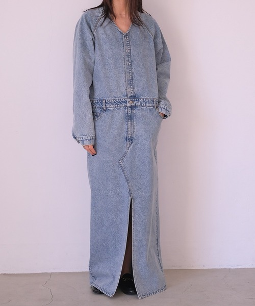 Vネックデニムドレス（ワンピース）｜AKTE（アクテ）のファッション