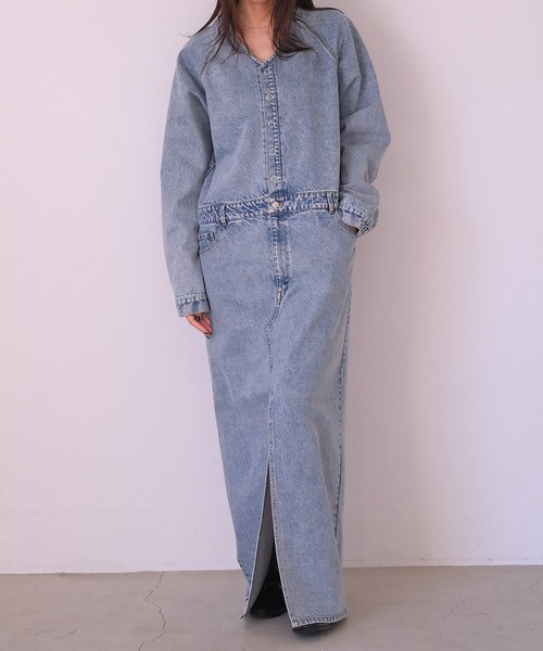 AKTE（アクテ）の「Vネックデニムドレス（ワンピース・レディース・ライトブルー/インディゴブルー・1/2/2T）」の10枚目の写真