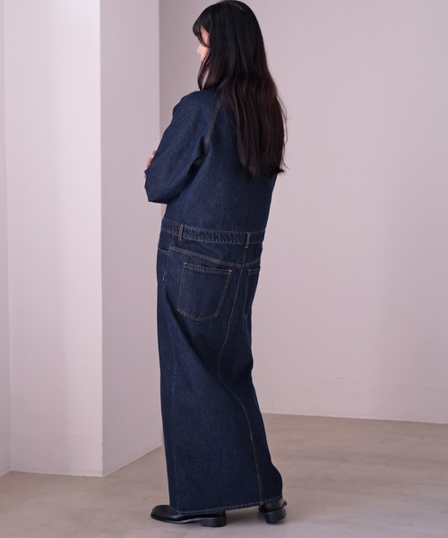 Vネックデニムドレス（ワンピース）｜AKTE（アクテ）のファッション