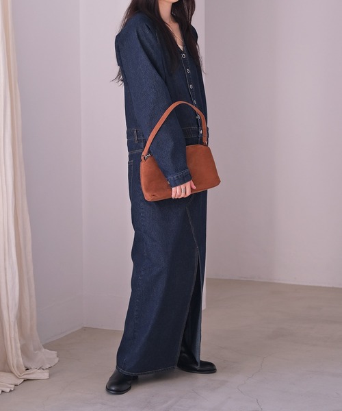 Vネックデニムドレス（ワンピース）｜AKTE（アクテ）のファッション