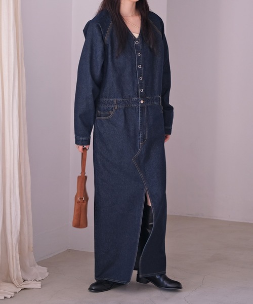 AKTE（アクテ）の「Vネックデニムドレス（ワンピース・レディース・ライトブルー/インディゴブルー・1/2/2T）」の17枚目の写真