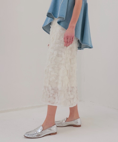DRESSLAVE(ドレスレイブ)の「3D dot tulle midi skirt(3Dドットチュールミディ丈スカート)(スカート・レディース・ホワイト/ブラック・38)」の3枚目の写真