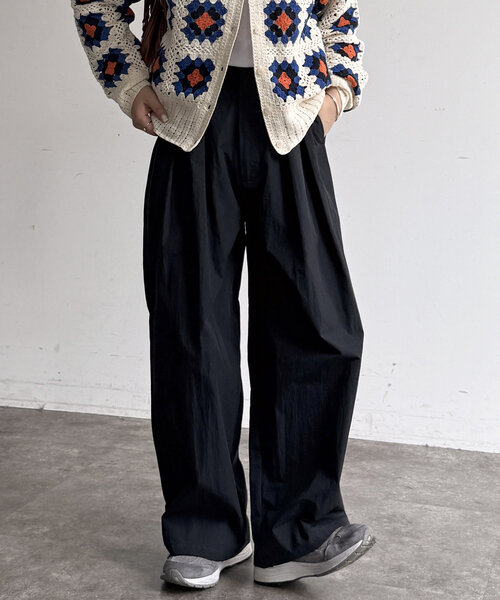 CPCM（シーピーシーエム）の「冷感タックワイドパンツ（その他パンツ・レディース・グレー/ブラック/アイボリー/ベージュ・MEDIUM/SMALL/LARGE）」の11枚目の写真