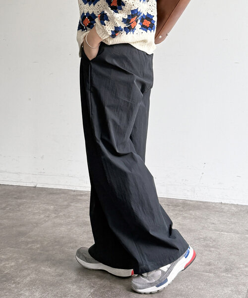 CPCM（シーピーシーエム）の「冷感タックワイドパンツ（その他パンツ・レディース・グレー/ブラック/アイボリー/ベージュ・MEDIUM/SMALL/LARGE）」の13枚目の写真