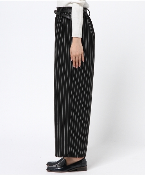 VENCEEXCHANGE（ヴァンスエクスチェンジ）の「ポンチストライプ細ベルト付きワイドパンツ（その他パンツ・レディース・ブラック・MEDIUM）」の3枚目の写真