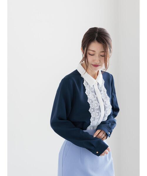 Te chichi（テチチ）の「スカラップレースシャツブラウス（シャツ/ブラウス・レディース・グレー/オフホワイト/ネイビー・F）」の5枚目の写真