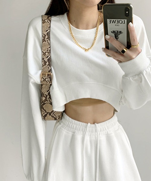 VIBGYOR（ヴィブジョー）の「[NARULA/ナルラ]クロップド 無地 ロンT(CZ)（Tシャツ/カットソー・レディース・ホワイト/チャコール/ブルー/ブラック・FREE）」の2枚目の写真