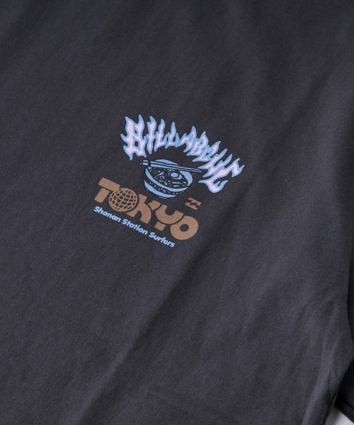 BILLABONG(ビラボン)の「BILLABONG メンズ 【BB GALLERY】 TOKYO Tシャツ 【2025年春夏モデル】/ビラボンバックプリント半袖Tシャツ(Tシャツ/カットソー・メンズ・ホワイト/ブラック・MEDIUM/LARGE)」の6枚目の写真