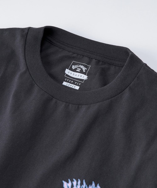 BILLABONG(ビラボン)の「BILLABONG メンズ 【BB GALLERY】 TOKYO Tシャツ 【2025年春夏モデル】/ビラボンバックプリント半袖Tシャツ(Tシャツ/カットソー・メンズ・ホワイト/ブラック・MEDIUM/LARGE)」の3枚目の写真