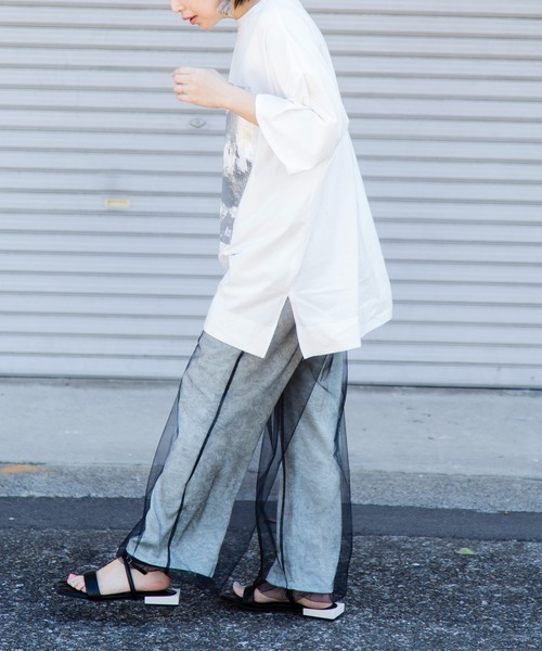 OSMOSIS（オズモーシス）の「箔ﾌﾟﾘﾝﾄTｼｬﾂ（Tシャツ/カットソー・レディース・ホワイト/ブラック/チャコール・ONE SIZE）」の22枚目の写真