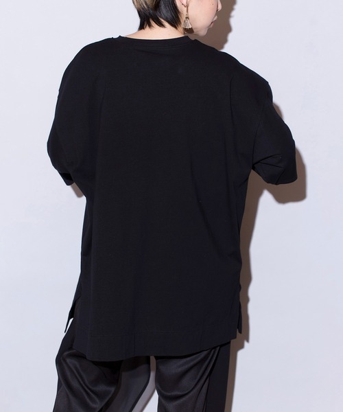 OSMOSIS（オズモーシス）の「箔ﾌﾟﾘﾝﾄTｼｬﾂ（Tシャツ/カットソー・レディース・ホワイト/ブラック/チャコール・ONE SIZE）」の12枚目の写真