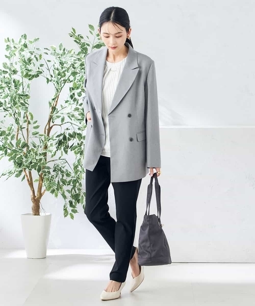 a.v.v(アーヴェヴェ)の「【洗える/ストレッチ/UVカット】麻調ストレッチダブルブレストジャケット(テーラードジャケット・レディース・グレー/ベージュ/ネイビー・40/38/36/42/34)」の16枚目の写真