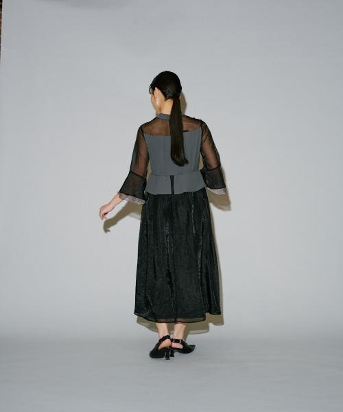 terrace(テラス)の「デコルテシアーワンピース(ドレス・レディース・ベージュ/ブラック/チャコールグレー・MEDIUM)」の18枚目の写真