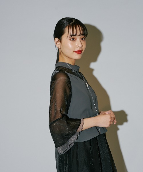 terrace(テラス)の「デコルテシアーワンピース(ドレス・レディース・ベージュ/ブラック/チャコールグレー・MEDIUM)」の21枚目の写真