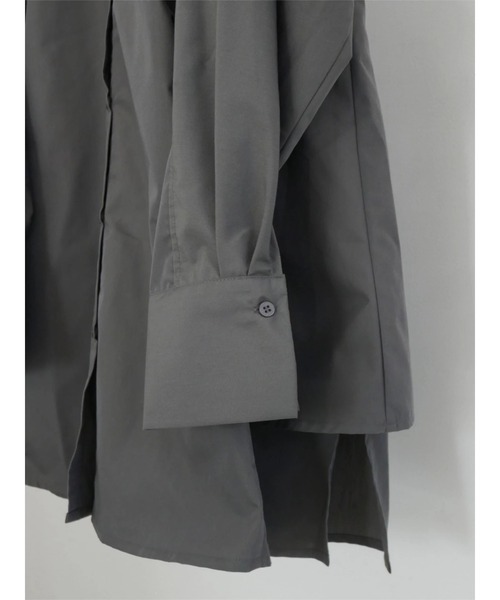 TRUNC（トランクエイティーエイト）の「Side Flare Big Shirts（シャツ/ブラウス・レディース・オフホワイト/チャコールグレー・FREE）」の18枚目の写真