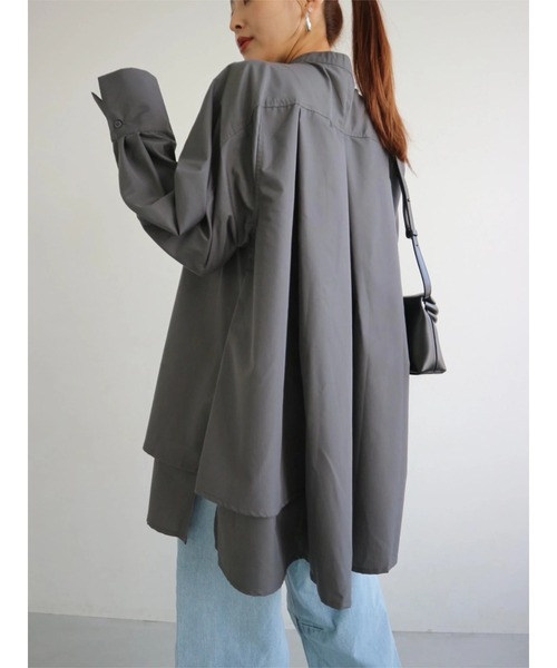 TRUNC（トランクエイティーエイト）の「Side Flare Big Shirts（シャツ/ブラウス・レディース・オフホワイト/チャコールグレー・FREE）」の12枚目の写真