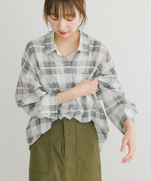 ITEMS URBANRESEARCH（アイテムズ アーバンリサーチ）の「シアービッグシャツ（シャツ/ブラウス・レディース・オフホワイト/イエロー/ネイビー/ブラウン・FREE）」の5枚目の写真