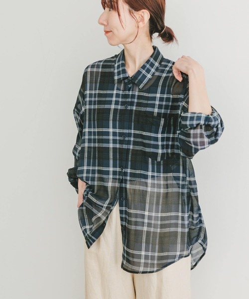 ITEMS URBANRESEARCH（アイテムズ アーバンリサーチ）の「シアービッグシャツ（シャツ/ブラウス・レディース・オフホワイト/イエロー/ネイビー/ブラウン・FREE）」の9枚目の写真