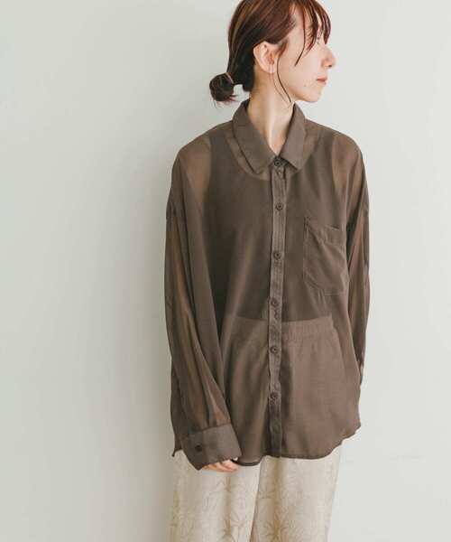 ITEMS URBANRESEARCH（アイテムズ アーバンリサーチ）の「シアービッグシャツ（シャツ/ブラウス・レディース・オフホワイト/イエロー/ネイビー/ブラウン・FREE）」の20枚目の写真