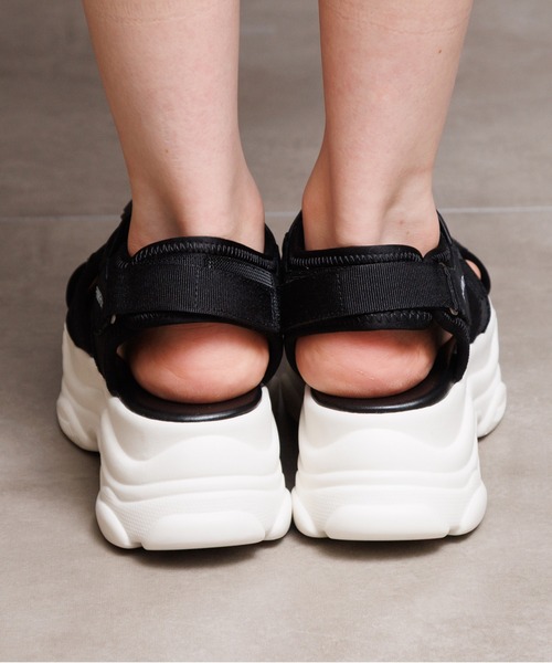 PINKHUNT(ピンクハント)の「PINKHUNT ピンクハント 厚底スポーツサンダル 0407(サンダル・キッズ・ホワイト/ブラック・S size/M size/L size)」の14枚目の写真