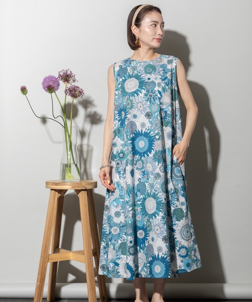 lodie(ロディ)の「リバティフラワープリント ノースリワンピース(ワンピース・レディース・グリーン/ブルー・FREE)」の18枚目の写真
