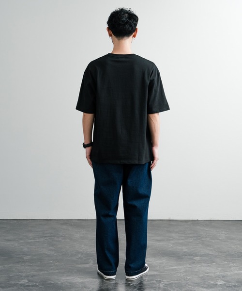 Rocky Monroe(ロッキーモンロー)の「オーバーサイズワンポイント刺繍ポケット付きクルーネック半袖Tシャツ(Tシャツ/カットソー・メンズ・ホワイト系/ホワイト系4/ブラック系3/ブラック系1/ホワイト/ブラック/ホワイト系6/ブラック系/ホワイト系5/ブラック系4/ホワイト系3/ブラック系2/ブラック系6/ブラック系5/ホワイト系2/ホワイト系1・L/M)」の21枚目の写真