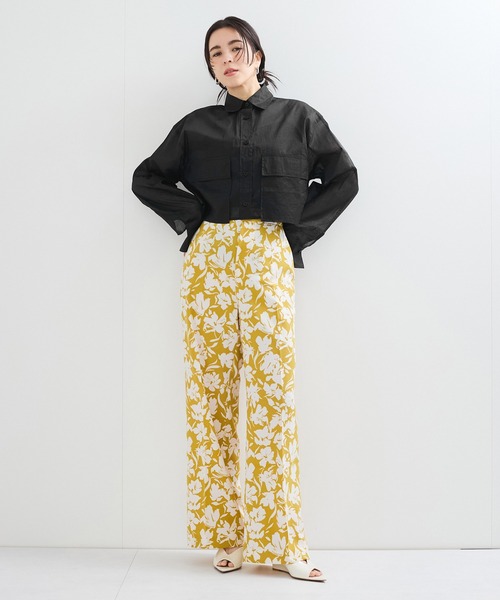 le cercle ADAM ET ROPE'(ルセルクルアダムエロペ)の「コットンオーガンジーショートシャツ(シャツ/ブラウス・レディース・ブラック/レッド/キナリ・FREE)」の4枚目の写真