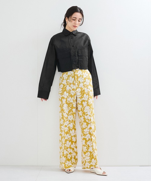 le cercle ADAM ET ROPE'(ルセルクルアダムエロペ)の「コットンオーガンジーショートシャツ(シャツ/ブラウス・レディース・ブラック/レッド/キナリ・FREE)」の5枚目の写真