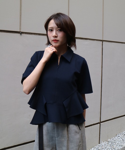 UNITED TOKYO(ユナイテッドトウキョウ)の「【ZOZO限定!】ペプラムカットトップス|ウォッシャブル/ストレッチ/半袖/夏服(Tシャツ/カットソー・レディース・ネイビー/ホワイト・FREE)」の5枚目の写真
