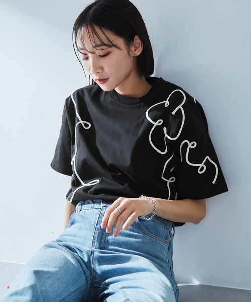 MONO-MART(モノマート)の「コードエンブロイダリーショート丈半袖Tシャツ(Tシャツ/カットソー・レディース・チャコール/オフホワイト/ピンク/ブラック/ライトブルー・FREE)」の9枚目の写真