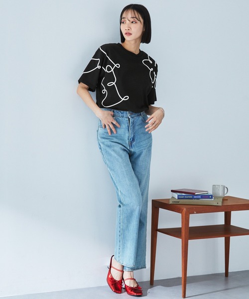 MONO-MART(モノマート)の「コードエンブロイダリーショート丈半袖Tシャツ(Tシャツ/カットソー・レディース・チャコール/オフホワイト/ピンク/ブラック/ライトブルー・FREE)」の12枚目の写真