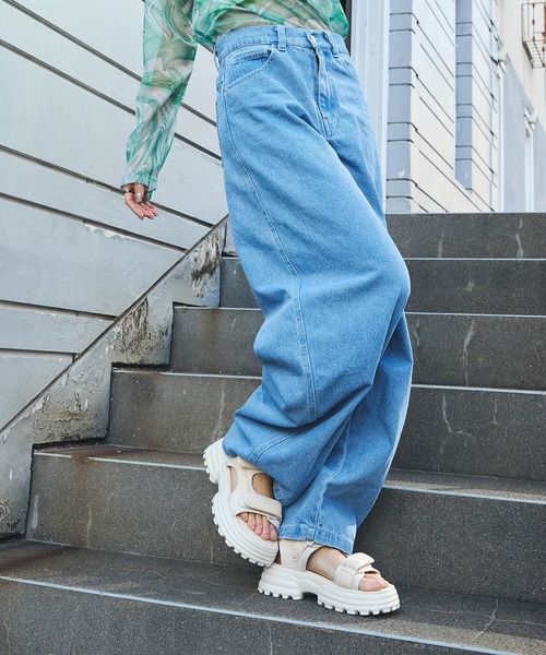 DURAS（デュラス）の「雑誌掲載｜バレルデニムパンツ（デニムパンツ・レディース・ブルー/ブラック/ライトブルー・SMALL/MEDIUM）」の19枚目の写真