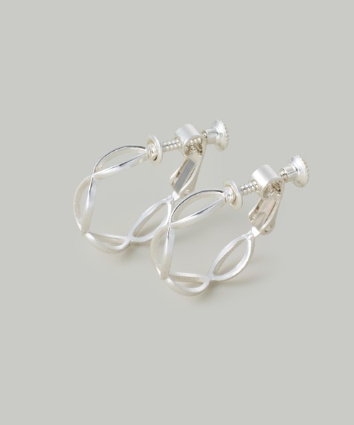Jolie Toujours(ジョリトゥジュール)の「【金属アレルギー軽減】〈Silver925〉クロスフープイヤリング(イヤリング・レディース・シルバー・FREE)」の1枚目の写真