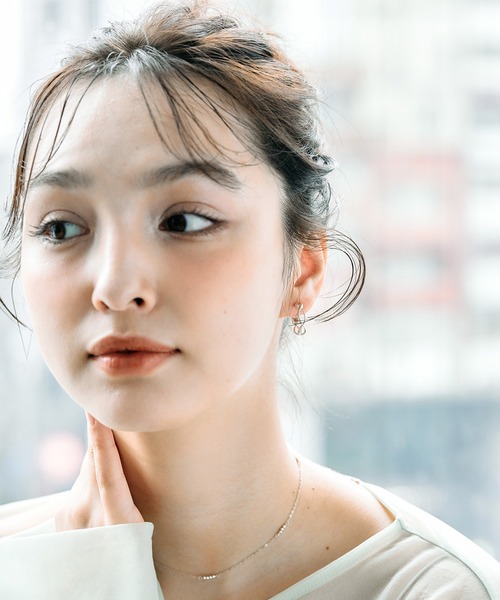 Jolie Toujours(ジョリトゥジュール)の「【金属アレルギー軽減】〈Silver925〉クロスフープイヤリング(イヤリング・レディース・シルバー・FREE)」の6枚目の写真