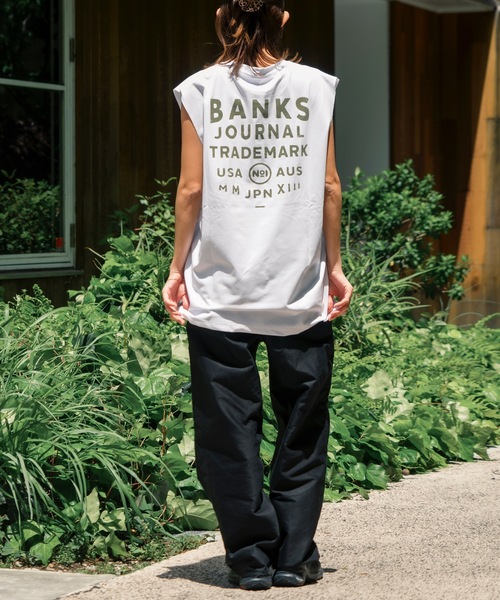 BANKS(バンクス)の「DESIGN TEE /BANKS JOURNAL(バンクスジャーナル)ワンポイントブランドロゴプリントタンクトップ(タンクトップ・メンズ・スモークピンク/オフホワイト/ブラック・MEDIUM/LARGE/X-LARGE)」の5枚目の写真