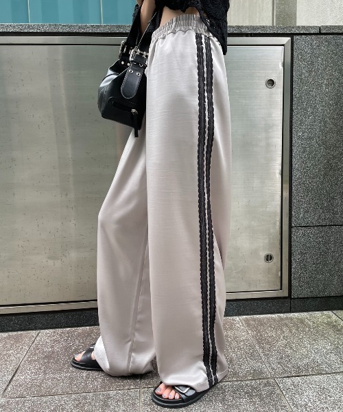 AIC.(エーアイシー)の「【再入荷】レーステープサテンイージーパンツ(その他パンツ・レディース・ブラック/ライトグレー/ブラウン・FREE)」の3枚目の写真