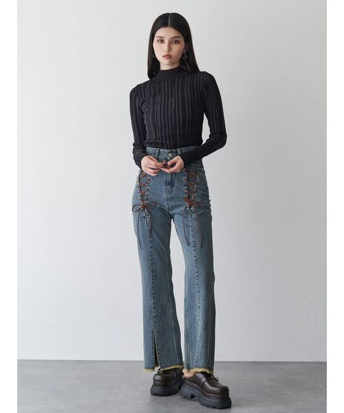 MURUA（ムルーア）の「レースアップフレアデニム（デニムパンツ・レディース・ブルー/ブラック・1/2）」の21枚目の写真