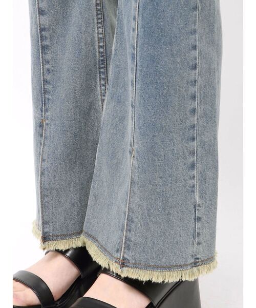 MURUA（ムルーア）の「レースアップフレアデニム（デニムパンツ・レディース・ブルー/ブラック・1/2）」の8枚目の写真