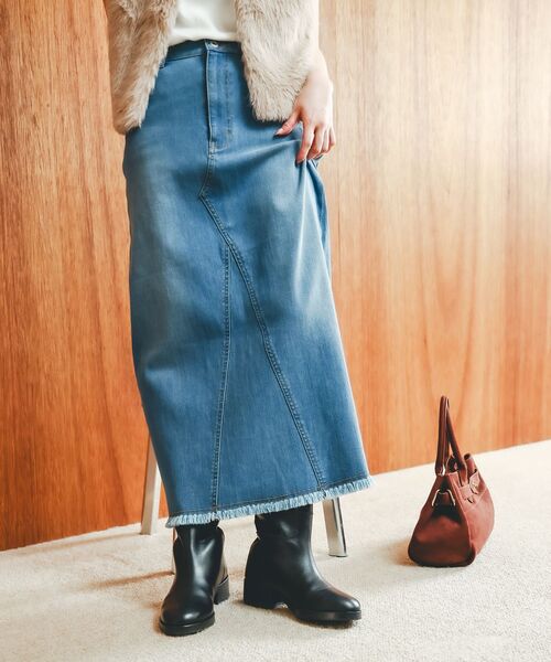 le.coeur blanc（ルクールブラン）の「リメイク風ラメデニムスカート（デニムスカート・レディース・サックスブルー/ブルー・38/36）」の5枚目の写真