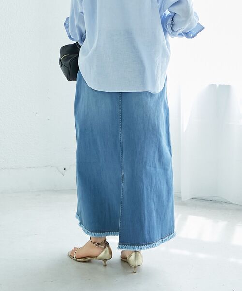 le.coeur blanc（ルクールブラン）の「リメイク風ラメデニムスカート（デニムスカート・レディース・サックスブルー/ブルー・38/36）」の10枚目の写真