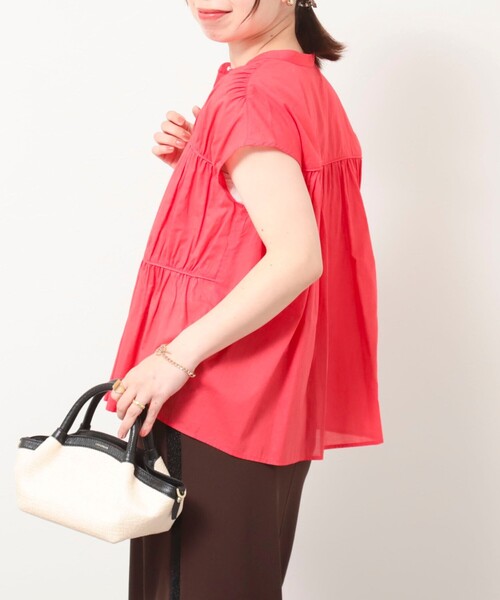 MICO COULIER（ミコクリエ）の「60ボイルローンブラウス（シャツ/ブラウス・レディース・ブラック/レッド/オフホワイト・38）」の7枚目の写真