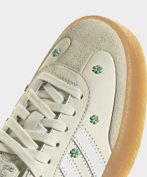 adidas（アディダス）の「SAMBAE W サンバ スニーカー / アディダスオリジナルス adidas Originals（スニーカー・レディース・ホワイト/ホワイト×グリーン・25.5cm/24.5cm/23.5cm/22.5cm/26.0cm/25.0cm/24.0cm/23.0cm/27.5cm/26.5cm/22.0cm/28.0cm/27.0cm）」の16枚目の写真