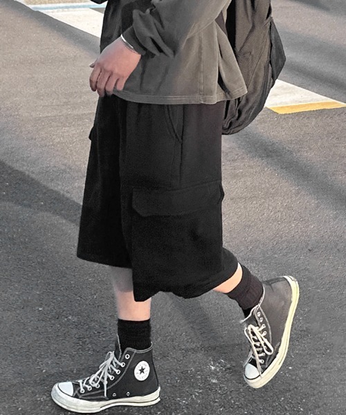 NOWLE(ノウル)の「【NOWLE】クロップド スウェット カーゴ ショーツ パンツ(スウェットパンツ・メンズ・グレー/ブラック・MEDIUM/LARGE/X-LARGE)」の15枚目の写真