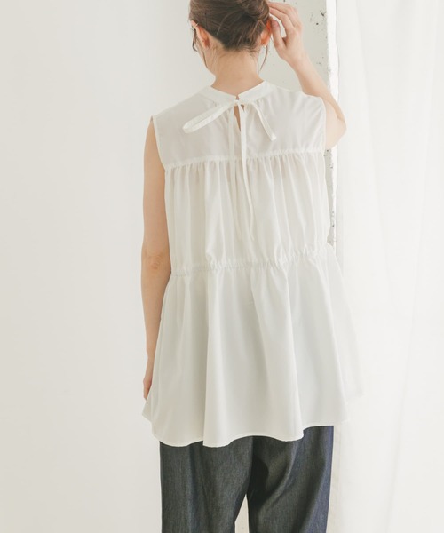 ITEMS URBANRESEARCH（アイテムズ アーバンリサーチ）の「バックリボンティアードブラウス（シャツ/ブラウス・レディース・ラベンダー/ホワイト/ブラック・FREE）」の6枚目の写真