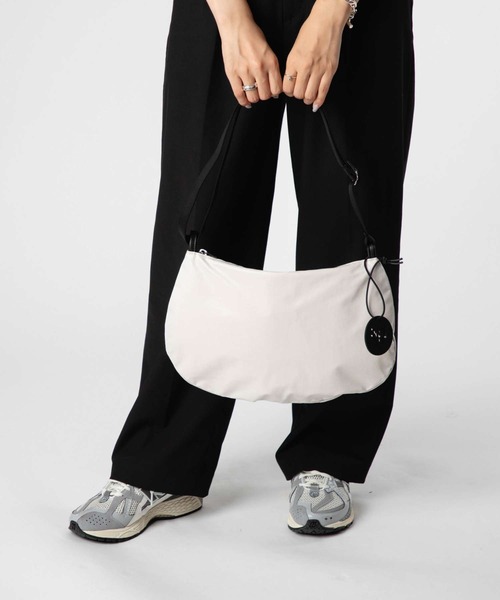 Jack Gomme（ジャックゴム）の「JACK GOMME Paris FILO LIGHT SHOULDER BAG ジャックゴム パリス フィーロ ショルダーバッグ（ショルダーバッグ・レディース・ホワイト系1/ベージュ系1・FREE）」の2枚目の写真