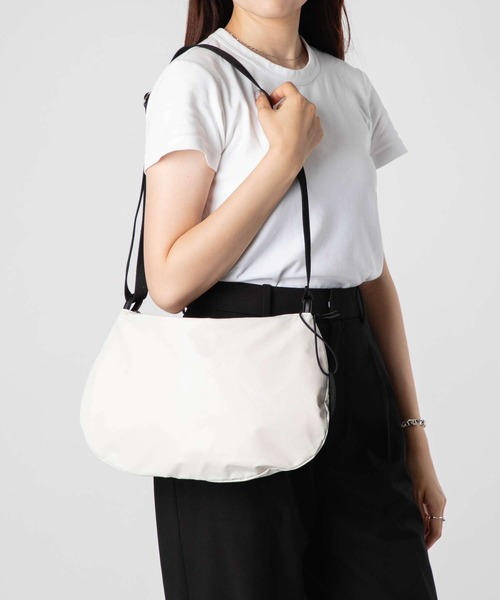Jack Gomme（ジャックゴム）の「JACK GOMME Paris FILO LIGHT SHOULDER BAG ジャックゴム パリス フィーロ ショルダーバッグ（ショルダーバッグ・レディース・ホワイト系1/ベージュ系1・FREE）」の4枚目の写真