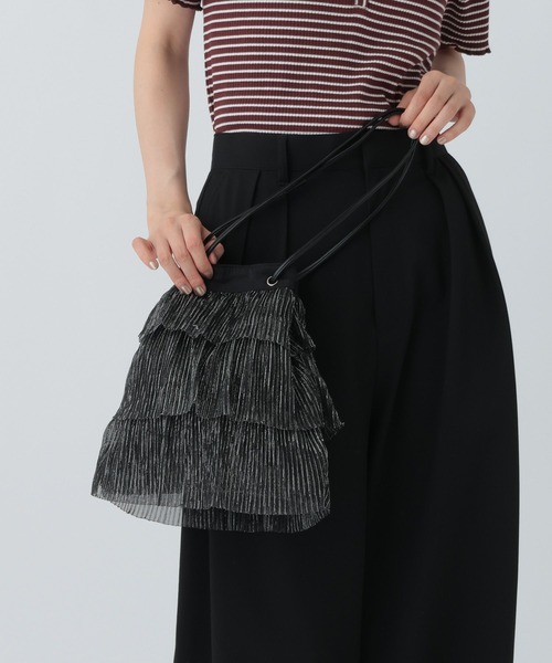 LEPSIM(レプシィム)の「アソートフリルバッグ 579049(ショルダーバッグ・レディース・シルバー/ブラック/ブラック系その他・ONE SIZE)」の3枚目の写真
